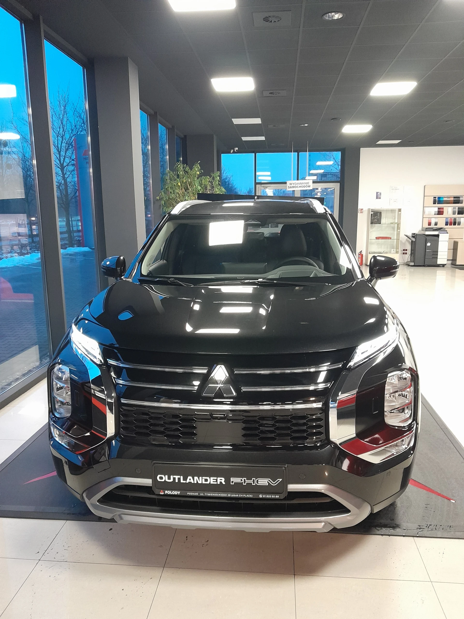 Outlander PHEV - Zdjęcie 1