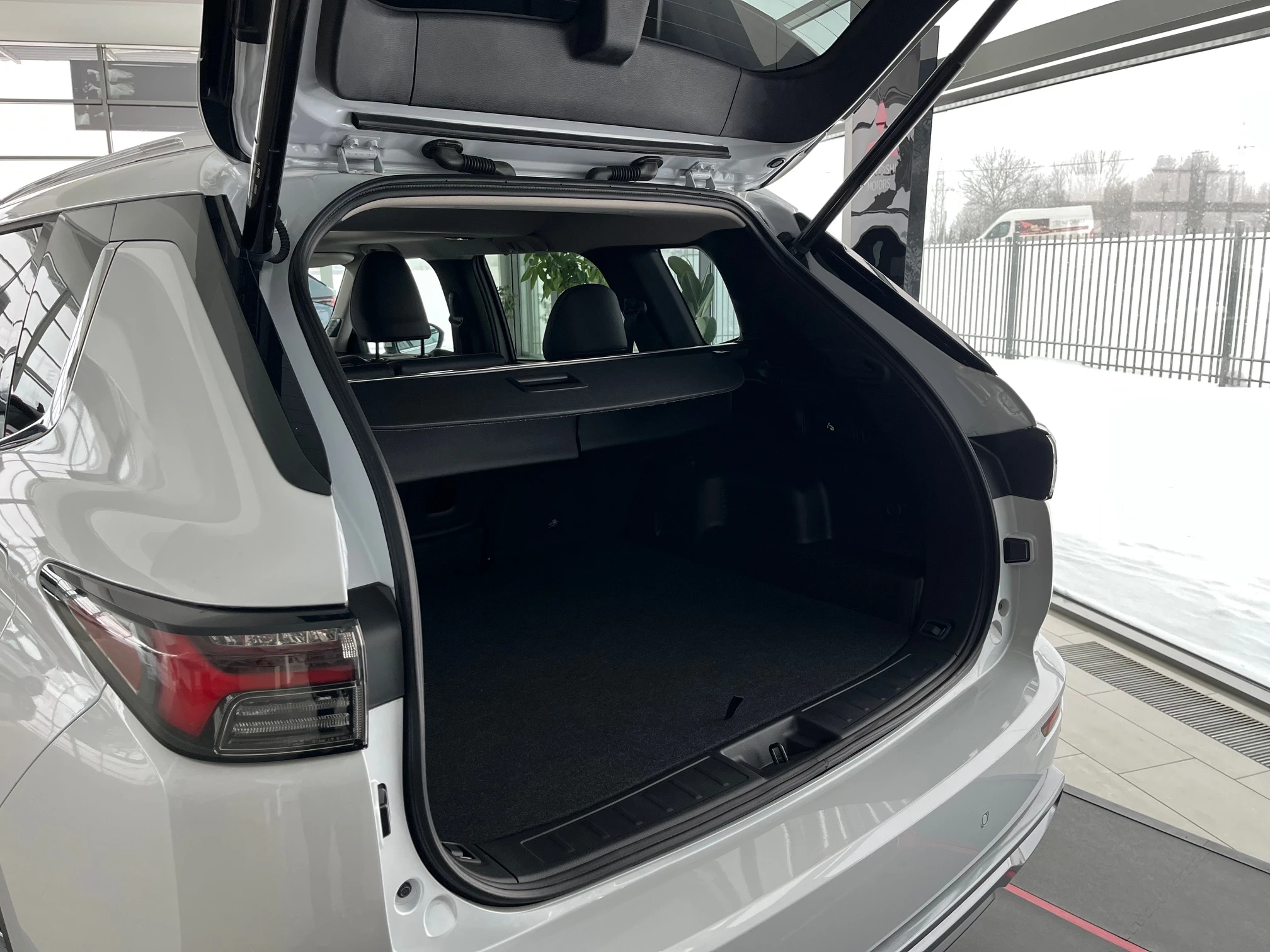 Outlander PHEV - Zdjęcie 3