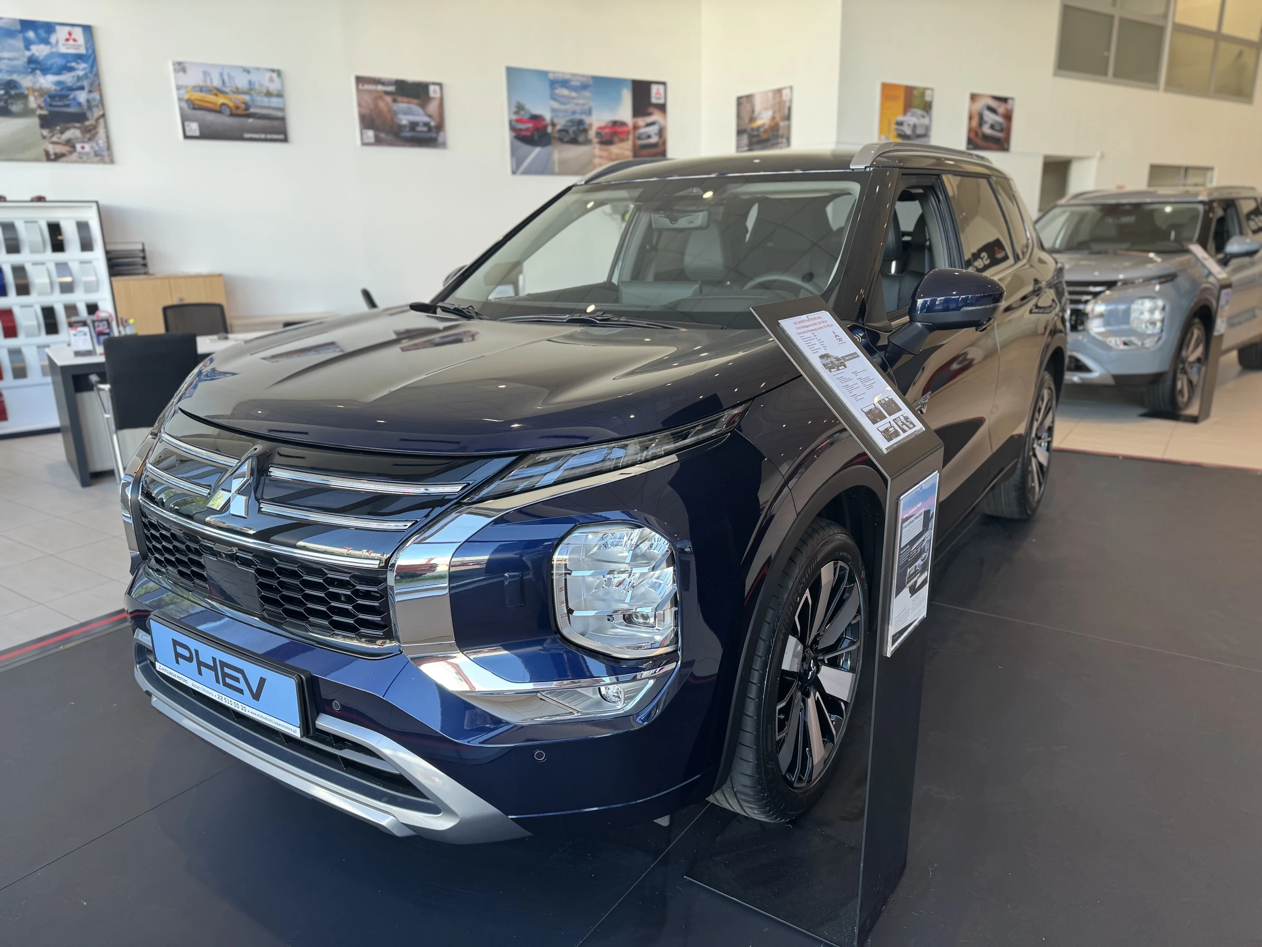 Outlander PHEV - Zdjęcie 1